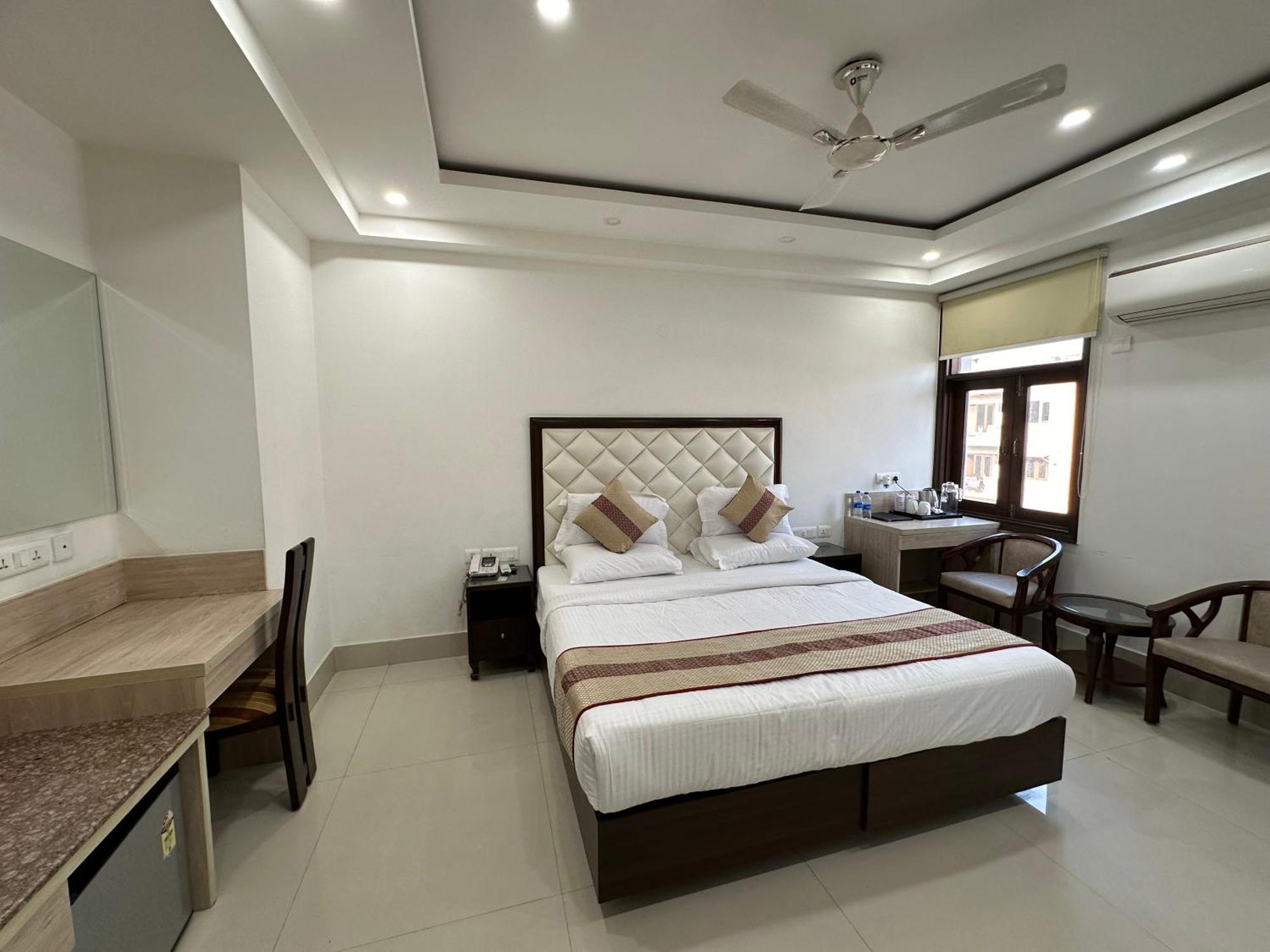 Lemon Green Residency - Hotel And Serviced Apartments Нью-Дели Экстерьер фото