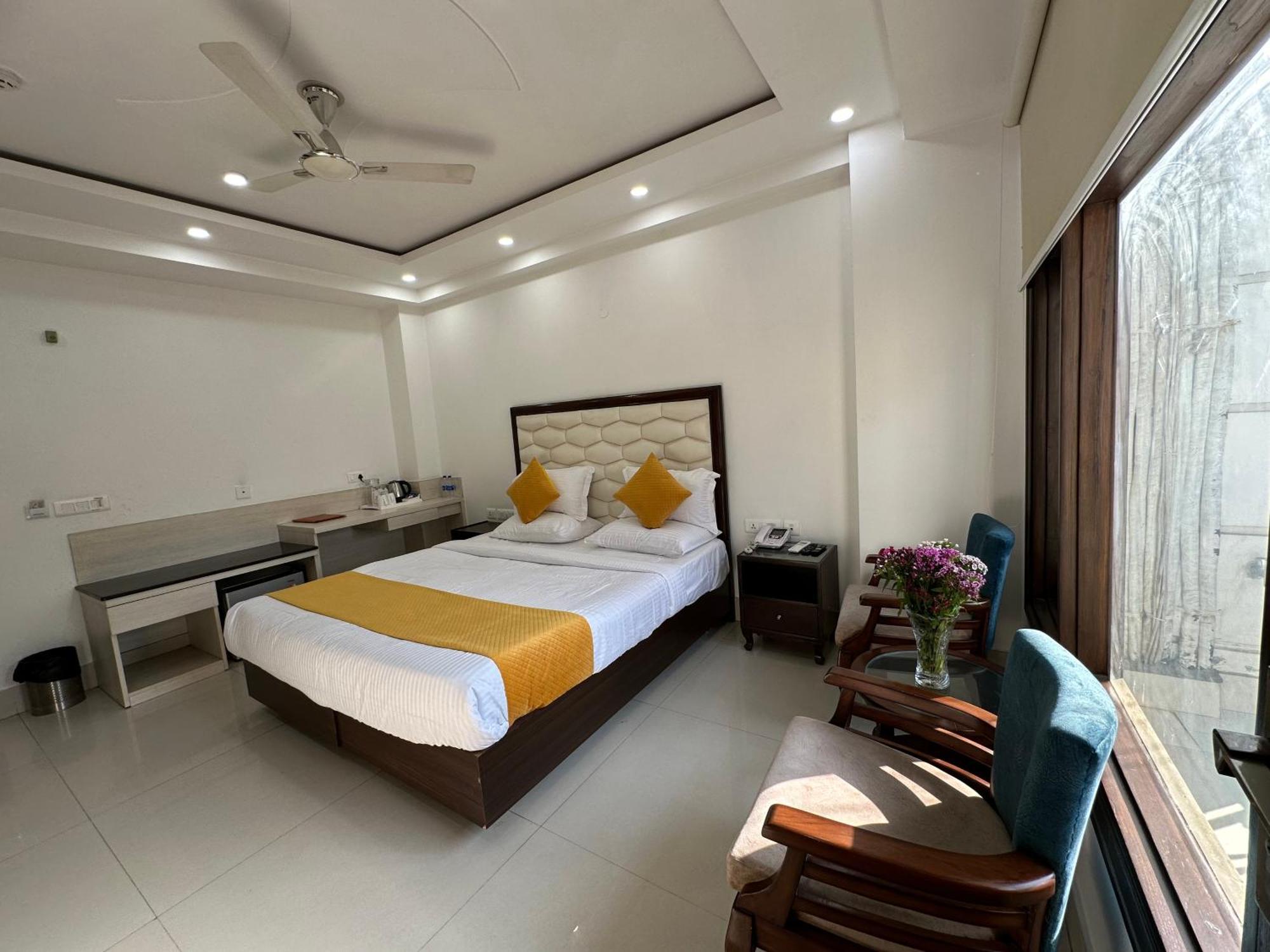 Lemon Green Residency - Hotel And Serviced Apartments Нью-Дели Экстерьер фото